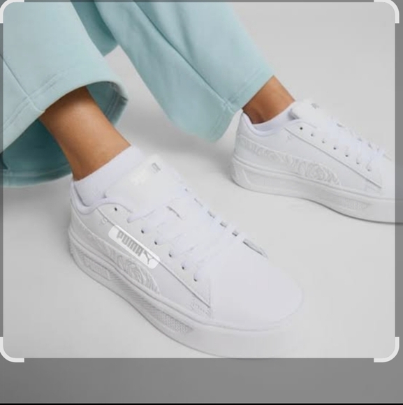 Puma White Classic Sneakers Minimalist Design - Picture 1 of 10